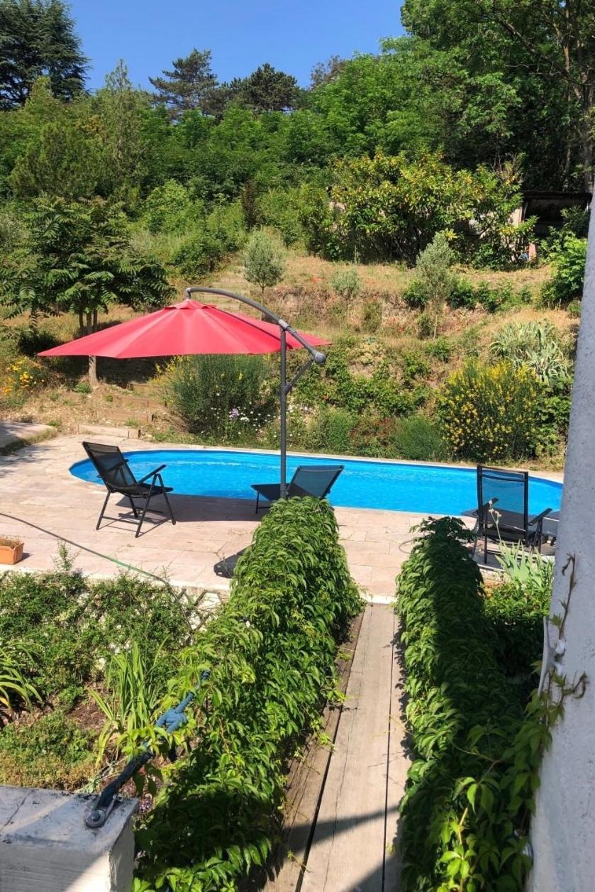 Villa Les Terrasses Dans La Nature Avec Piscine A 2 Pas De Lyon, Metro A 15Mn A Pied Pour Lyon Centre En 10Mn Ou Bus A 300M Pour Lyon Centre อูลแลงส์ ภายนอก รูปภาพ